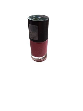 Vernis à ongles rose clair