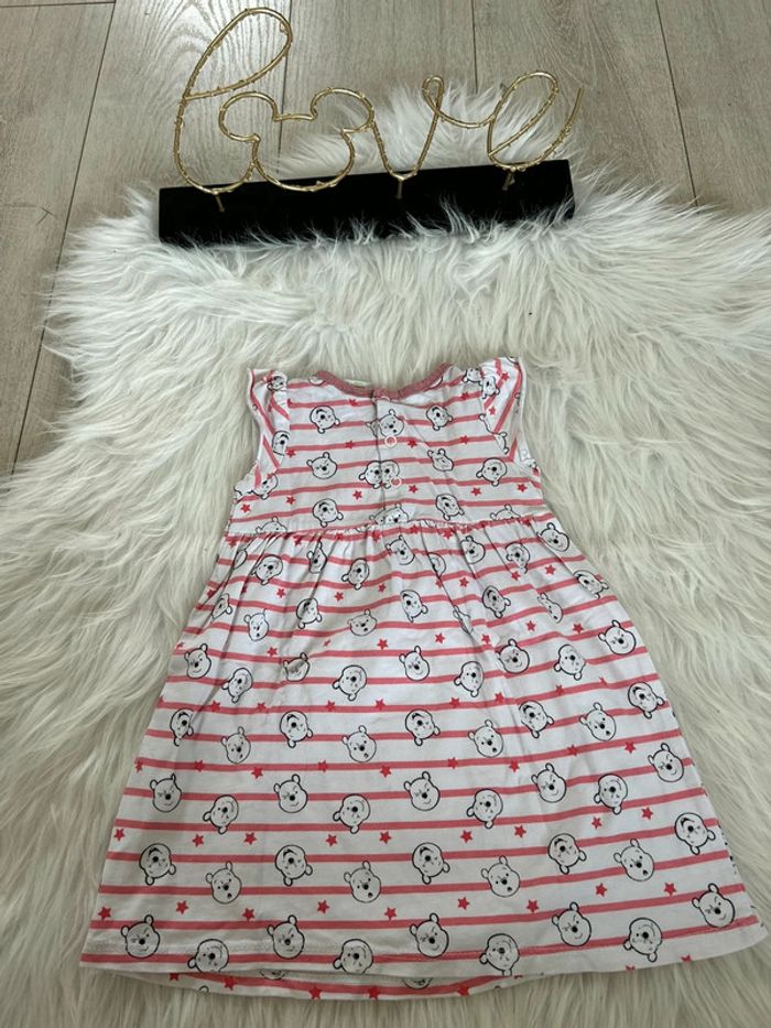 Très belle robe été winnie l’ourson 🥰 taille 18 mois disney - photo numéro 3