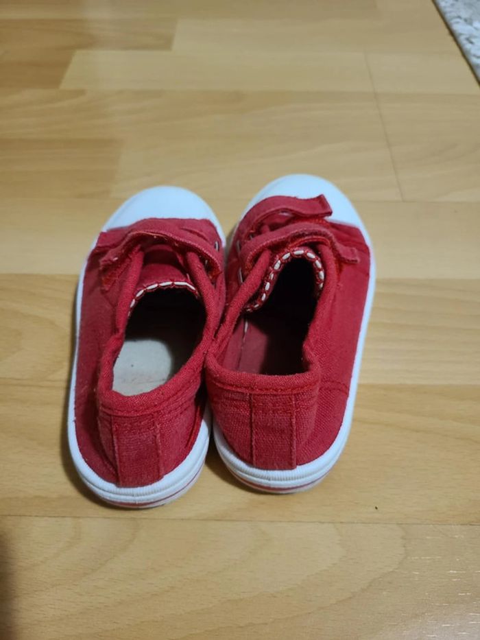 Chaussures rouge en toile à scratch • pointure 25 - photo numéro 4