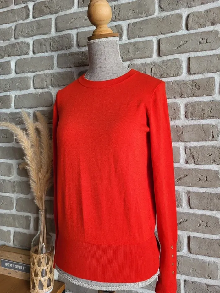 Pull rouge corail Zara boutons dorés - douceur chic - photo numéro 8