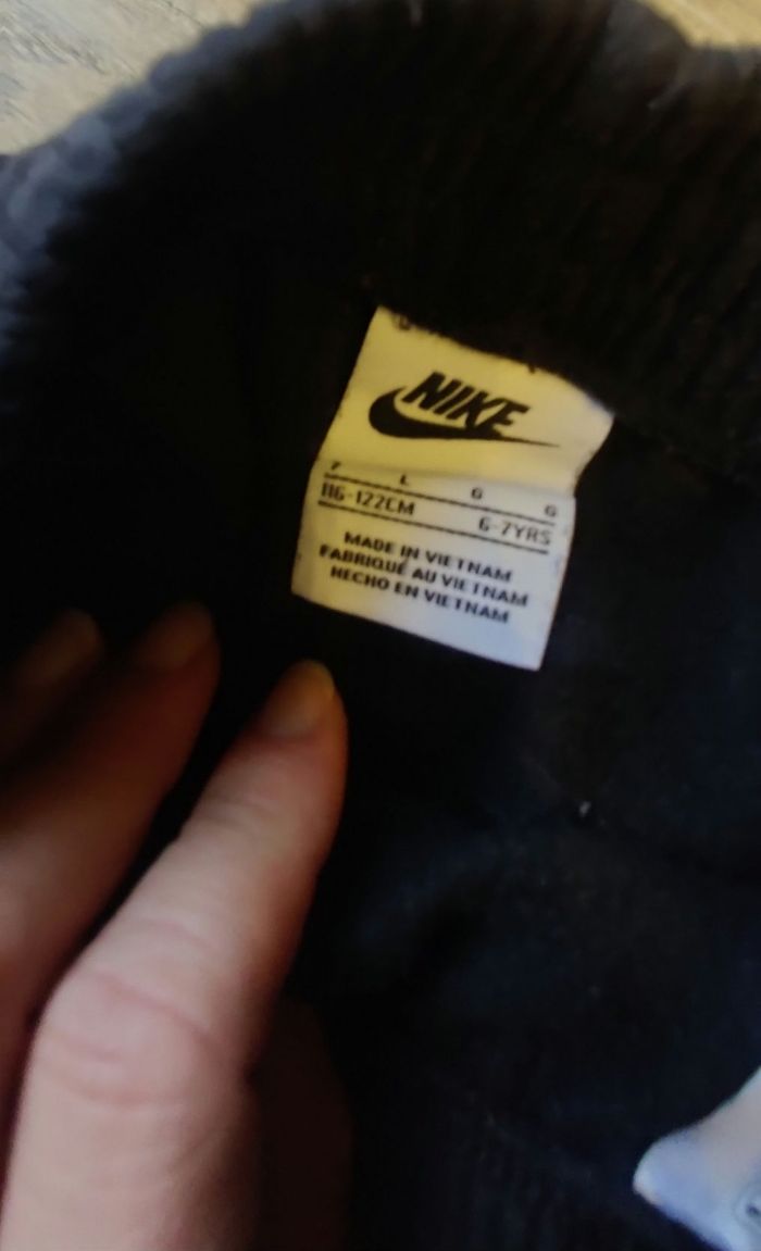 Survêtement Nike taille 6 ans - photo numéro 7