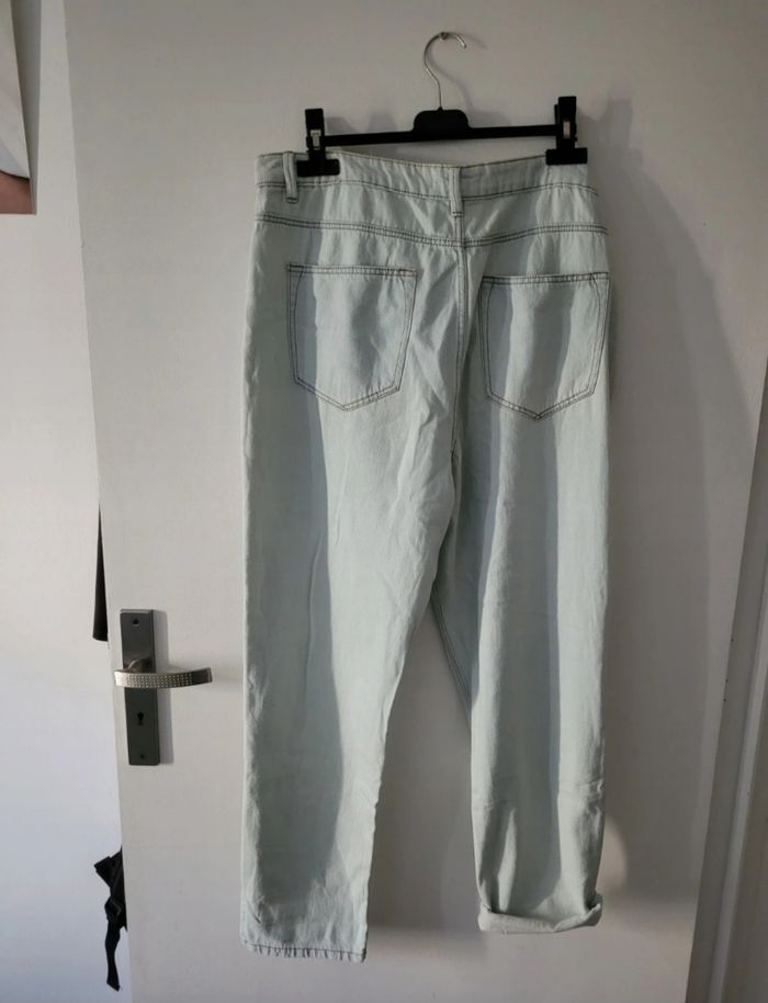 Très beau jeans boyfriend 
Camaïeu 
Taille 44

Neuf sans étiquette 🏷 - photo numéro 2