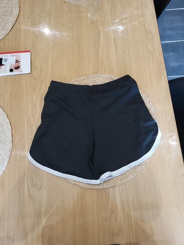Short femme xxs - photo numéro 2
