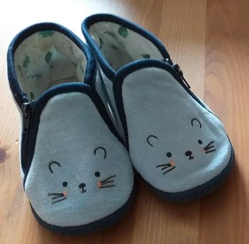 Pantoufles taille 23