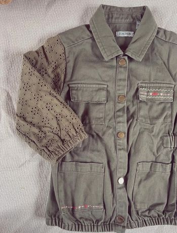 Magnifique veste kaki ikks manches broderie anglaise 80