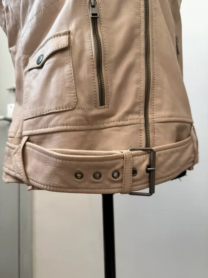 Blouson sans manches Oakwood KYLIE 6 – Cuir blanc cassé – Taille XL – Neuf avec étiquette - photo numéro 3