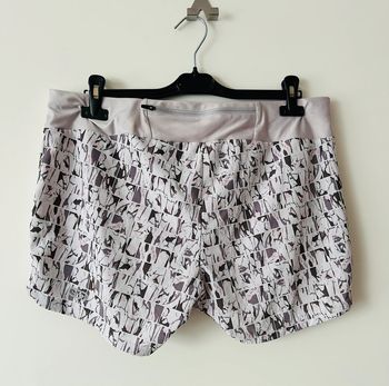 Short de running imprimé blanc cassé et gris Kalenji