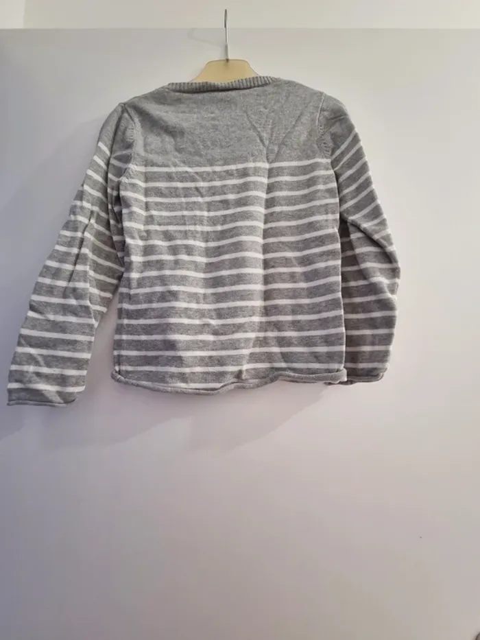 Pull gris et blanc - photo numéro 2