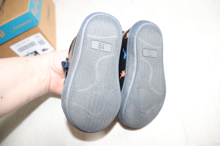 Chaussures taille 19 - photo numéro 8