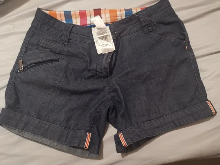 Short Quechua taille 38.