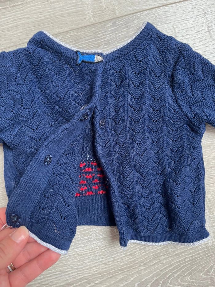 Pull bleu marine 3 mois - photo numéro 4