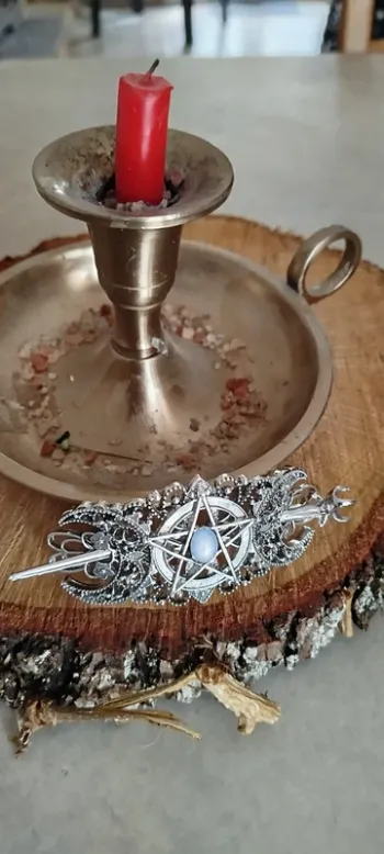 Broche witch💫 pierre de lune