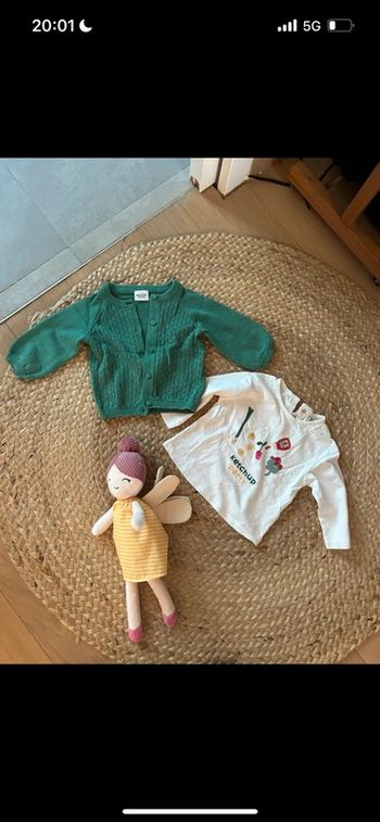 Lot d'un gilet et haut manches longues bébé fille tape à l'œil