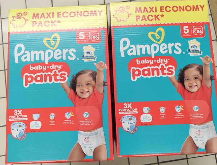 Couches Pampers baby-dry pants