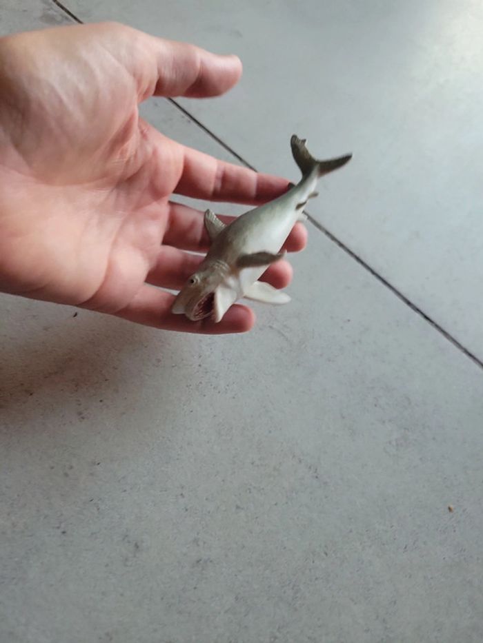 Jouet figurine plastique mou requin - photo numéro 3