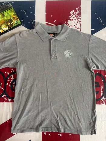 Polo Dickies taille S/M gris logo brodé blanc «sna »