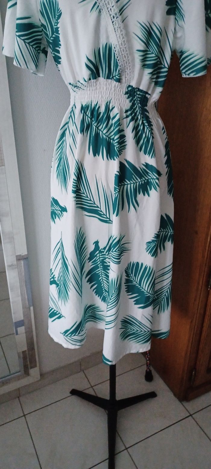 Très jolie robe d'été femme T U - photo numéro 10