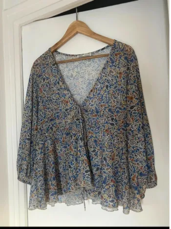 Superbe blouse type vintage - pull & bear - neuf - taille M