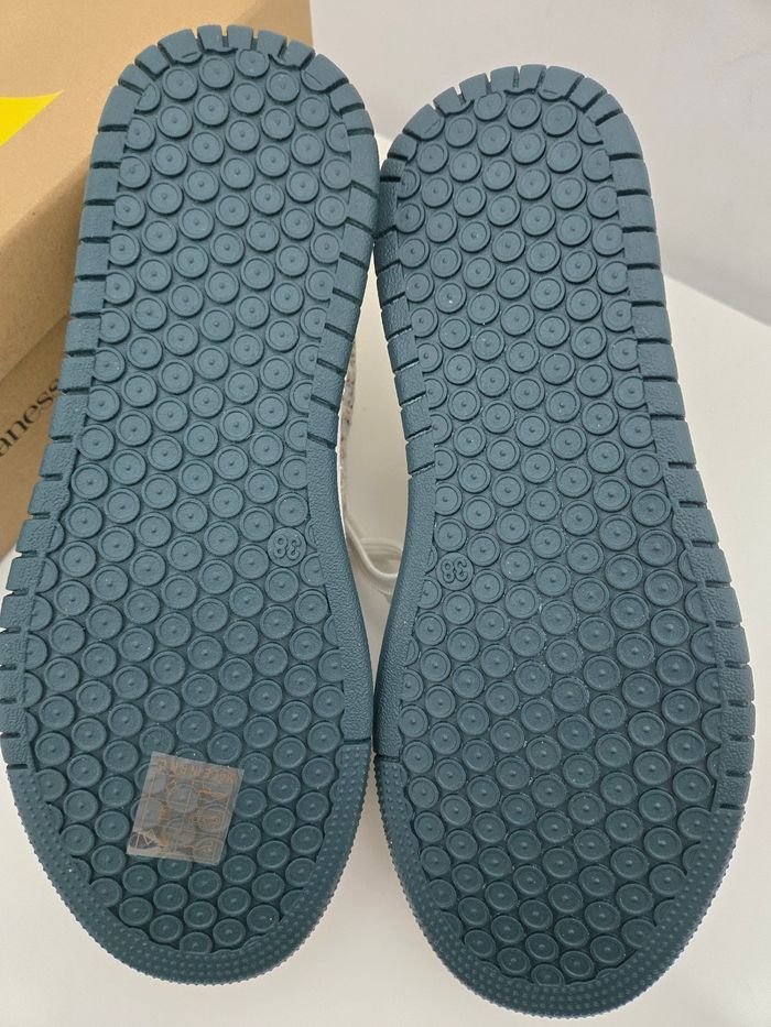 Basket femme Vanessa Wu taille 38 modèle ilyana neuves authentique blanc vert - photo numéro 6