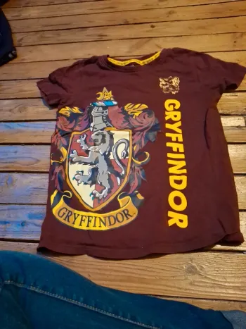 Tshirt harry potter taille 7/8 ans