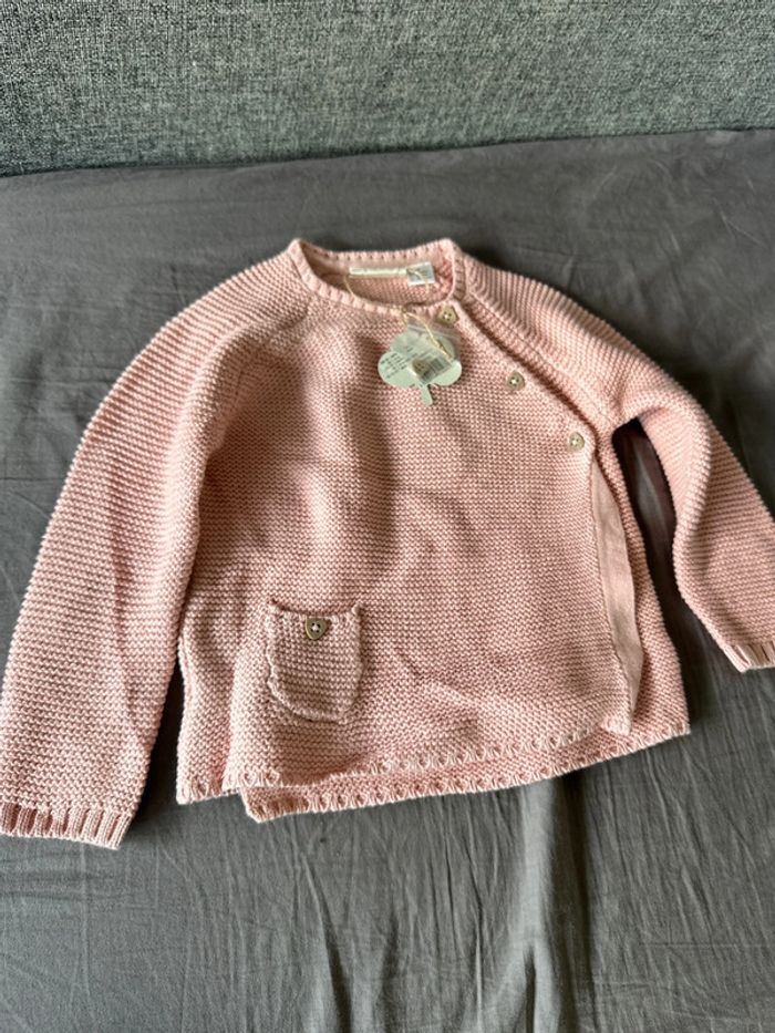 Gilet/pull neuf 86/92