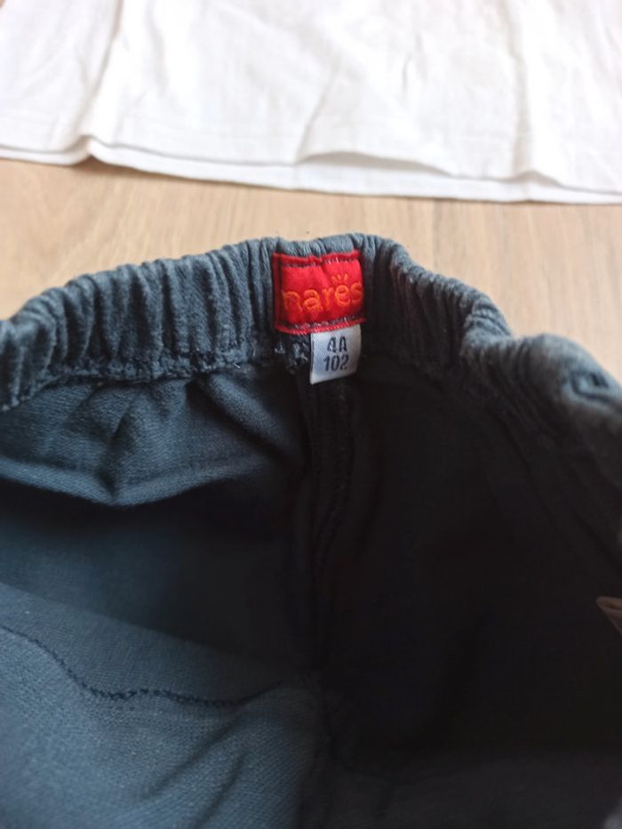 T-shirt blanc avec une petite vache 100% et pantalon bleu Marese 4 ans - photo numéro 4