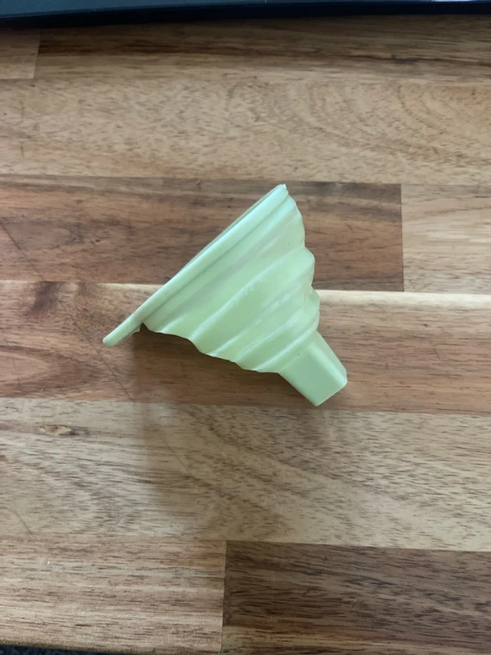 Entonnoir sillonne pliable n° 04 Vert - photo numéro 2