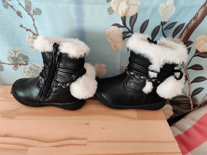 Bottines fourrées taille 19 neuves - photo numéro 3