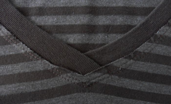 T-shirt marron rayé à fronces. Camaieu. Taille 38 - photo numéro 2