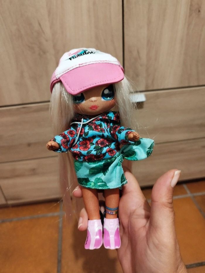 Poupée nanana avec sac