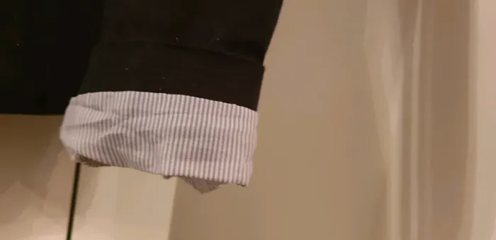 Veste noire - photo numéro 3