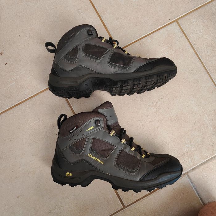 Chaussures de randonnée Quechua taille 40 - photo numéro 2