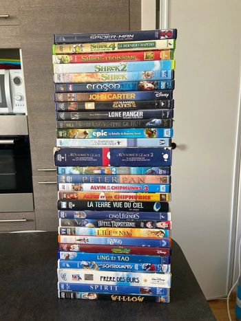 Lot de 17 DVD thème enfant