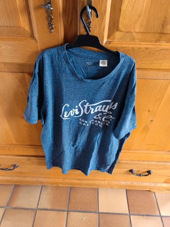 T-shirt levi's