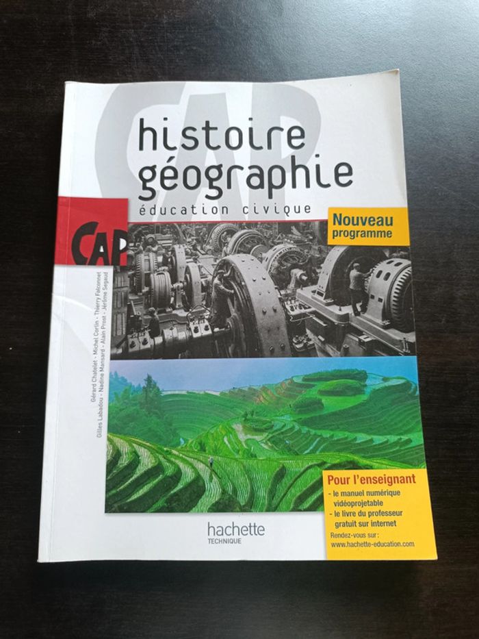 Livre HISTOIRE GEOGRAPHIE EDUCATION CIVIQUE - CAP