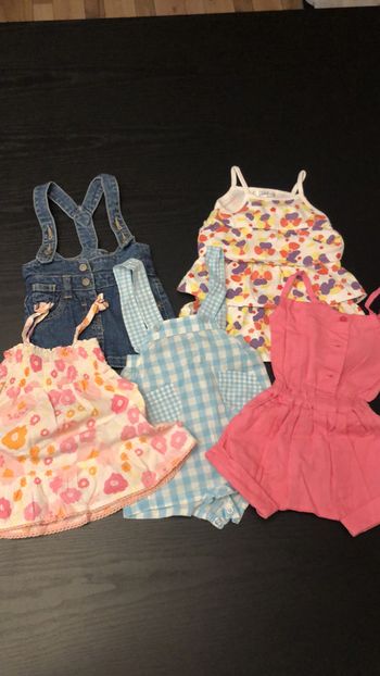 Lot de 5 robes et combishorts