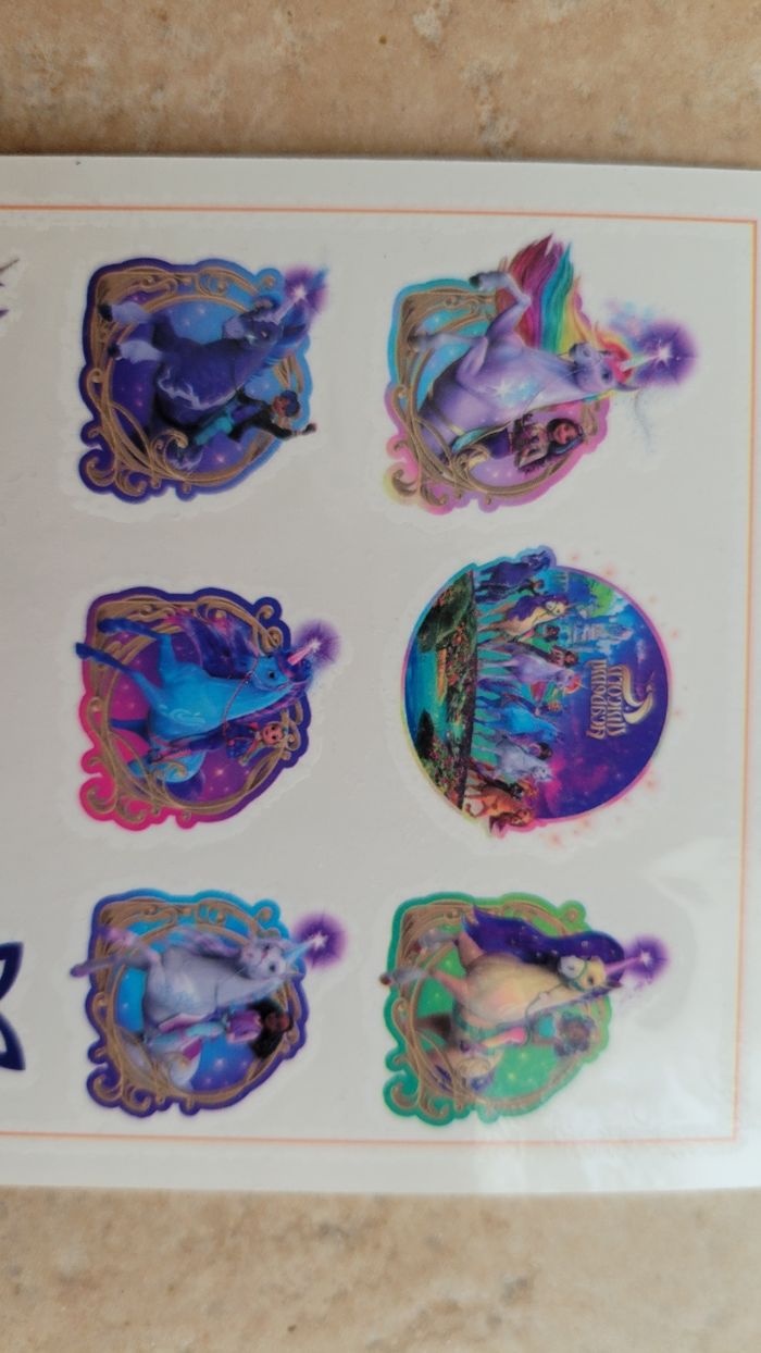 Tatouage temporaire enfant Unicorn Academy L'école des licornes - photo numéro 5