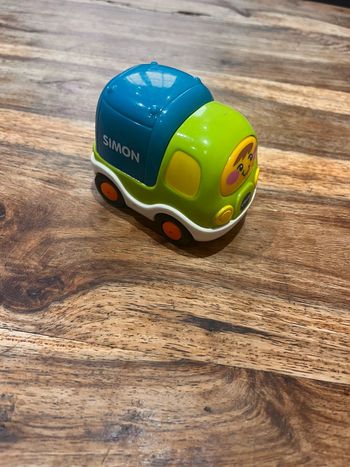 Simon le petit camion tut tut bolide