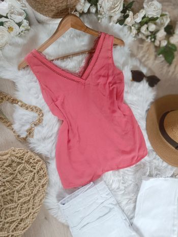 Jolie haut Naf Naf taille xs