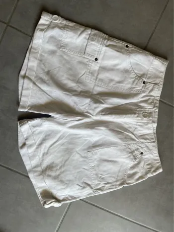Short blanc taille 40