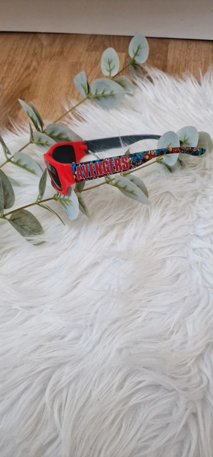 Lunettes de soleil - photo numéro 2