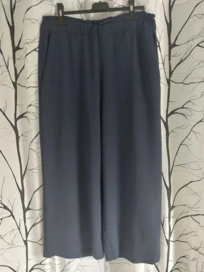 Pantalon fluide large bleu marine femme taille 40 + donne un t-shirt bleu "Dream" - photo numéro 2