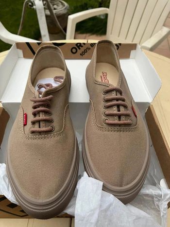 Chaussure style bateau marron redley taille 44