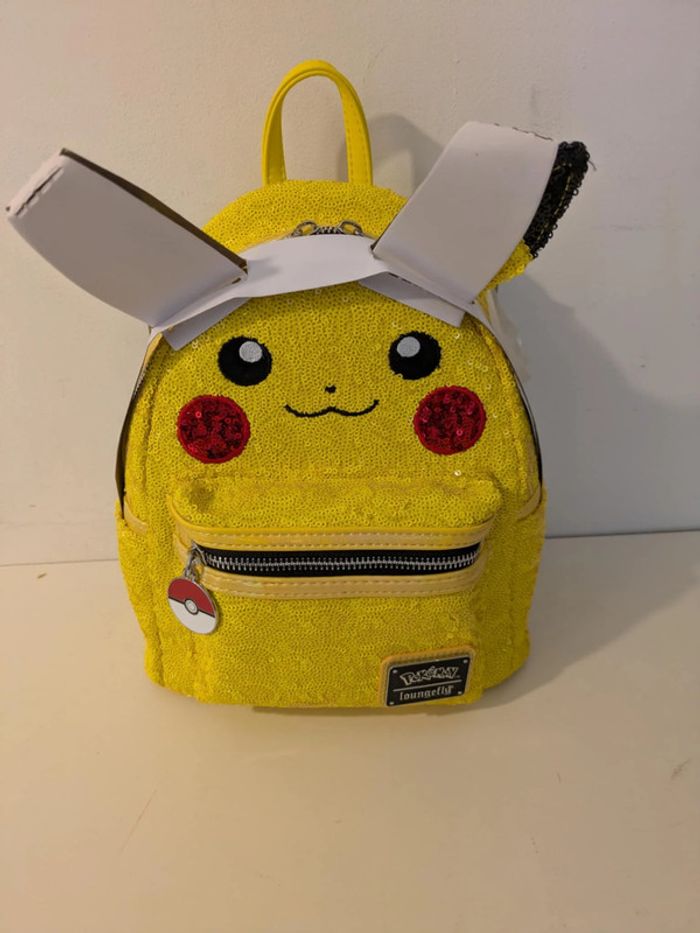 Loungefly pokemon Pikachu world 1-1