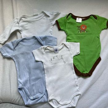 Lot 4 bodies 3 mois