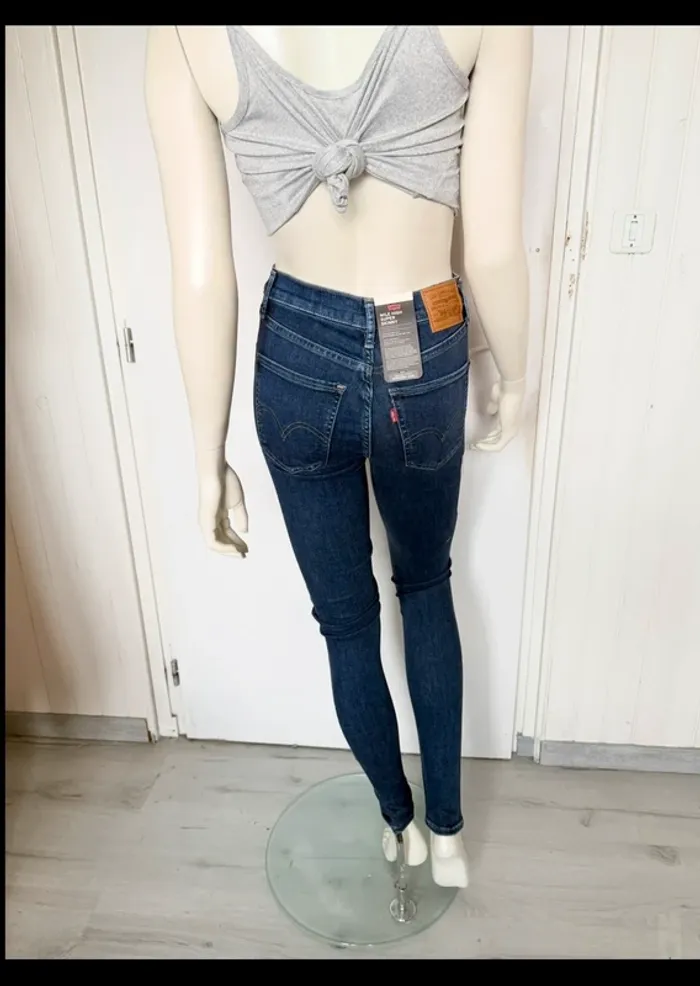 Jean Levi’s Mile High Super Skinny – Taille 26/32 – Bleu brut – Neuf avec étiquette - photo numéro 8