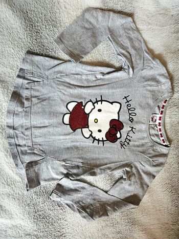 Tee-shirt manches longues hello kitty taille 6ans