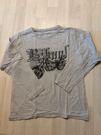 T-shirt gris clair 12 ans plus d’étiquette manches longues