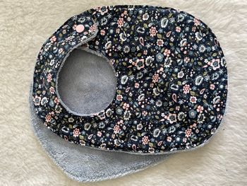 bavoir baltique fleuri