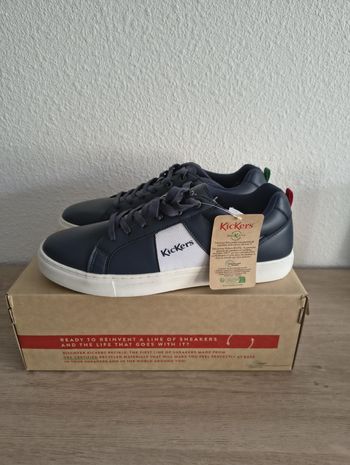 Chaussures baskets sneakers Kickers basse Homme noir blanche neuves taille 46